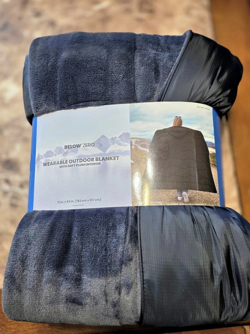 Below Zero Wearable Outdoor Blanket with Soft Plush Interior in Black